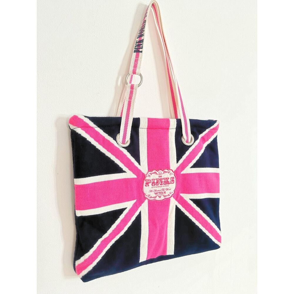 Victoria’s Secret Pink 2006 The Pinks Union Jack Knit Purse